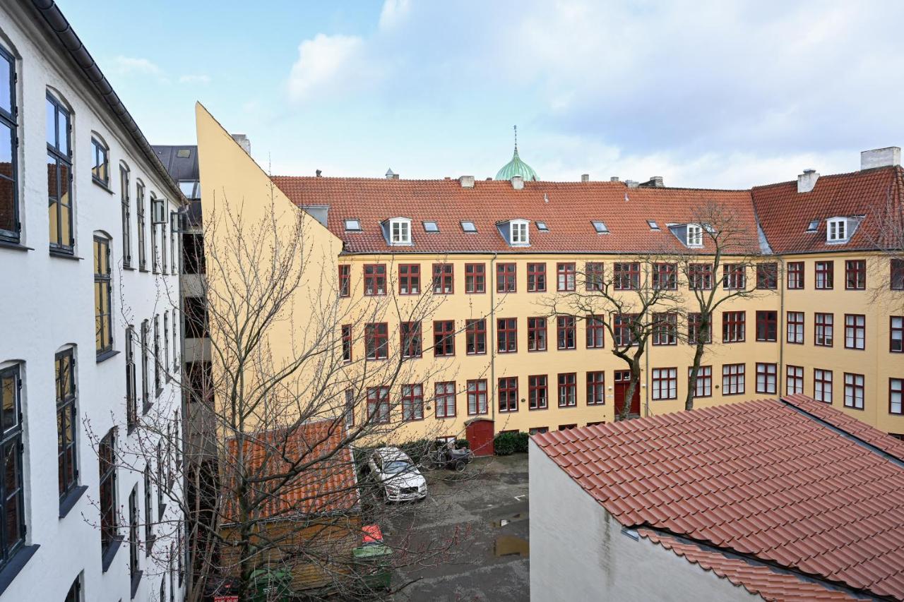 Sanders Arrow - Chic Three-Bedroom Apartment In The Middle Of Copenhagen Exterior photo