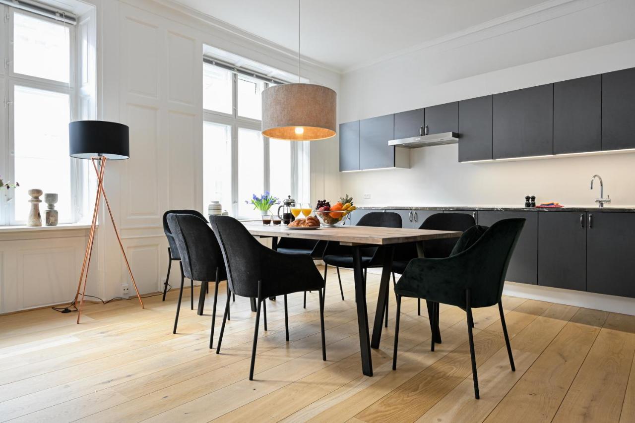 Sanders Arrow - Chic Three-Bedroom Apartment In The Middle Of Copenhagen Exterior photo