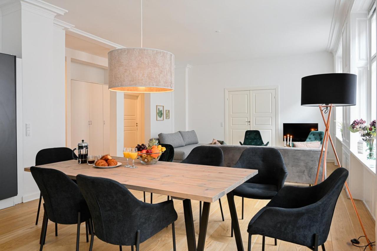 Sanders Arrow - Chic Three-Bedroom Apartment In The Middle Of Copenhagen Exterior photo